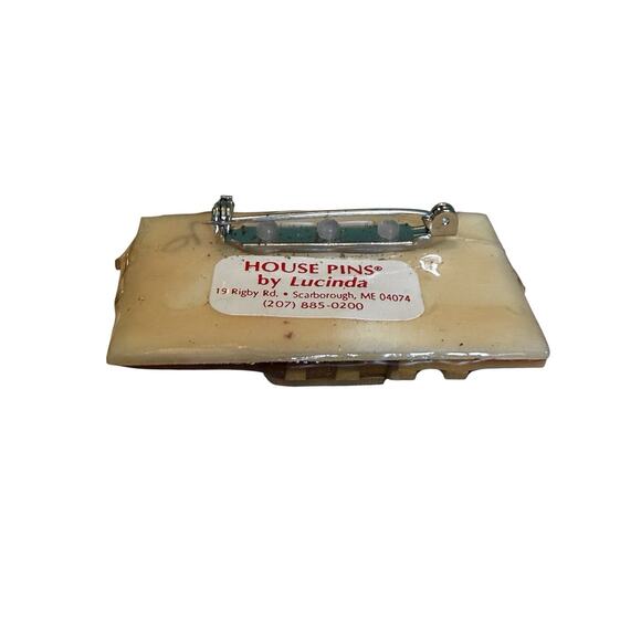 House Pins by Lucinda Christmas Pin Wreath, Heart, Sleigh, Two Houses Rectangle - Picture 7 of 7